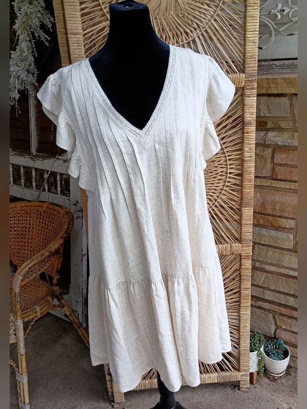 New In Lightweight Cream V-Neck Ruffle Sleeve Dress_L